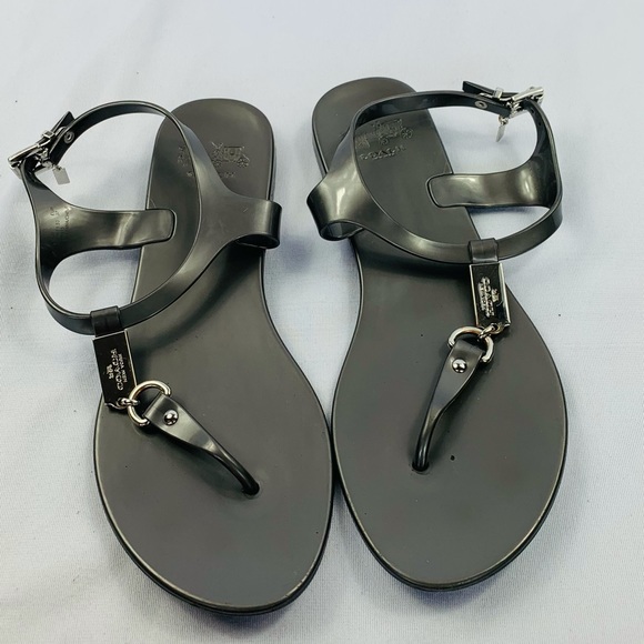 grey jelly sandals